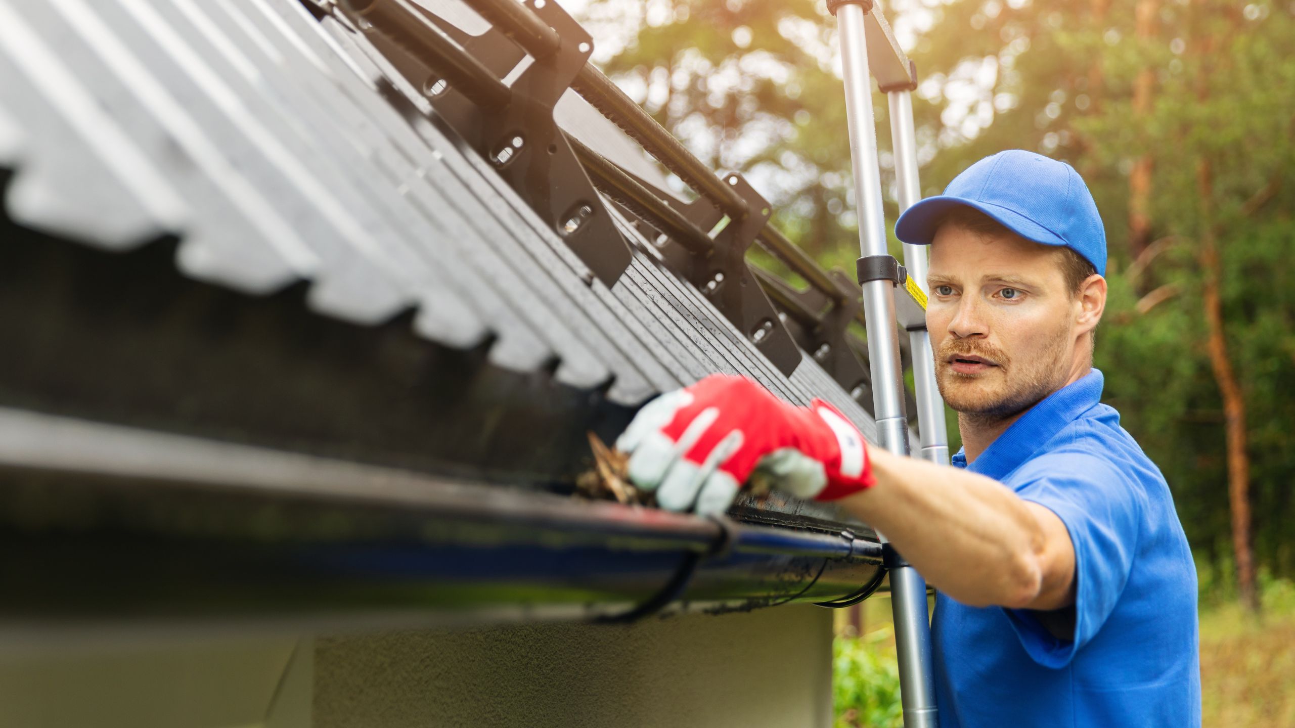 gutter cleaning winnipeg​