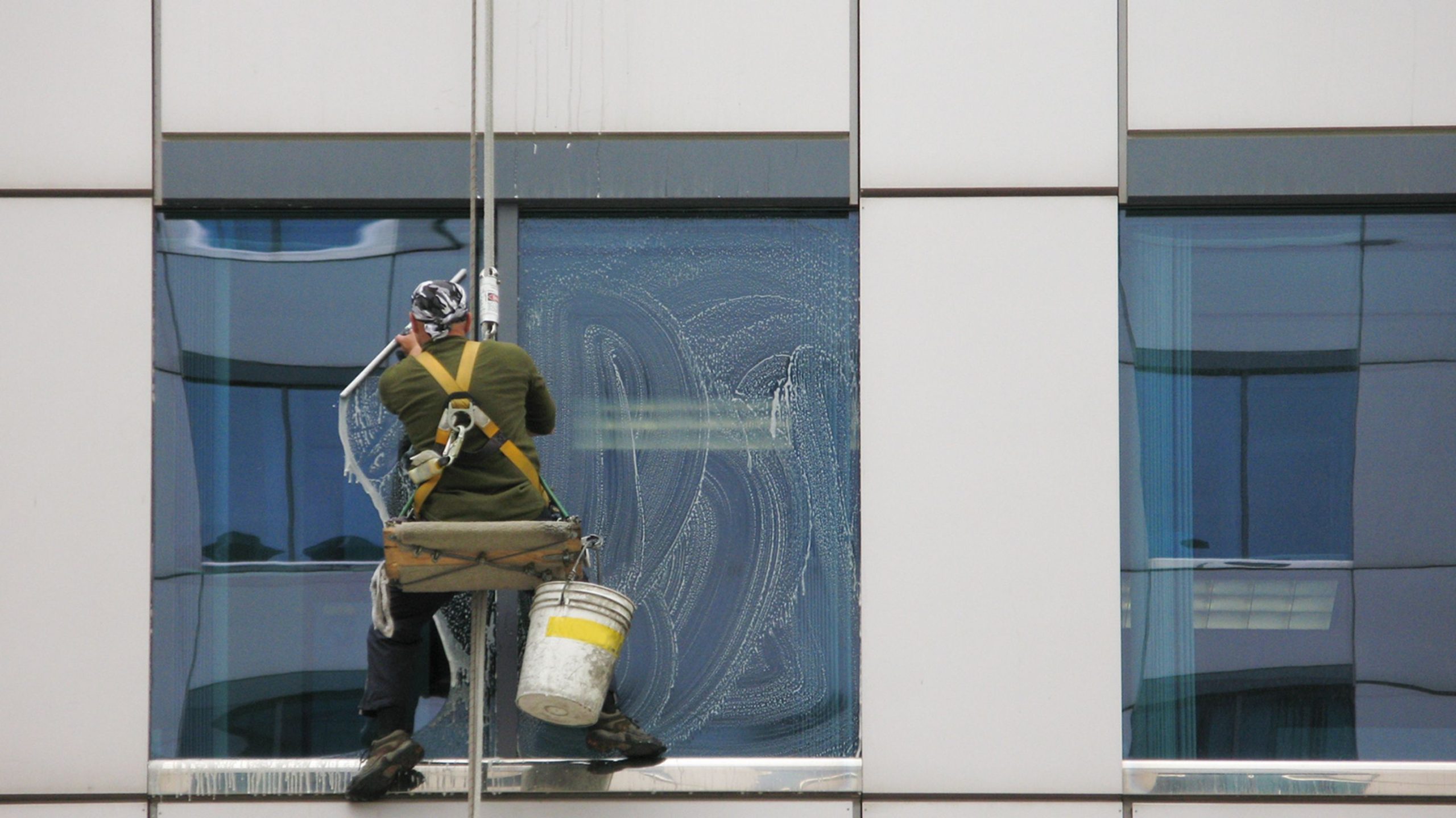 high rise window cleaning