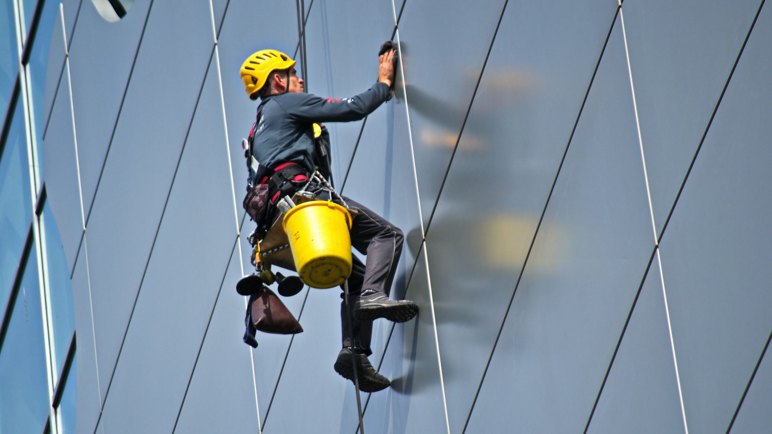 high rise window cleaning